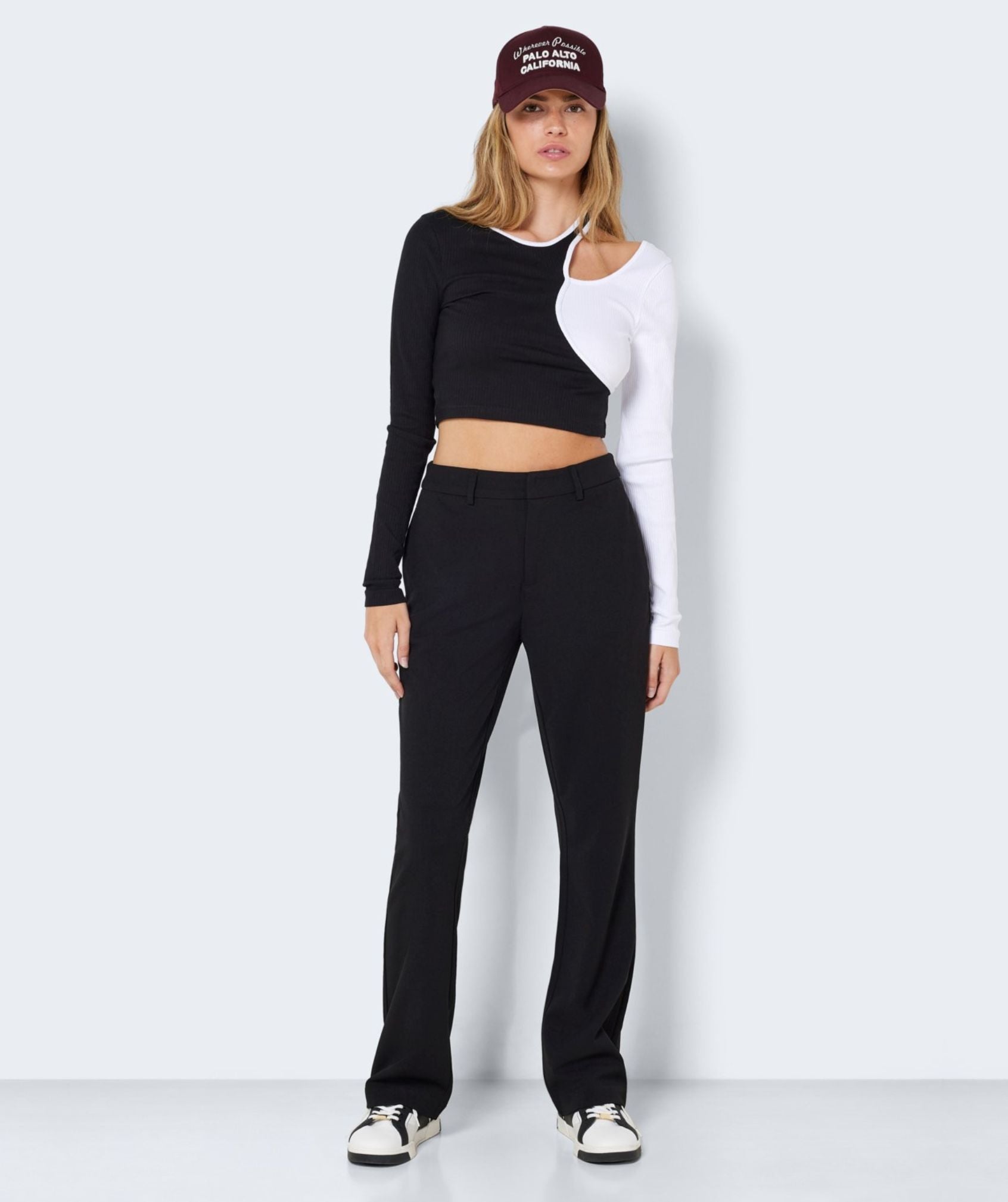 Noisy May - Robyn HW Bootcut Pants (Black)