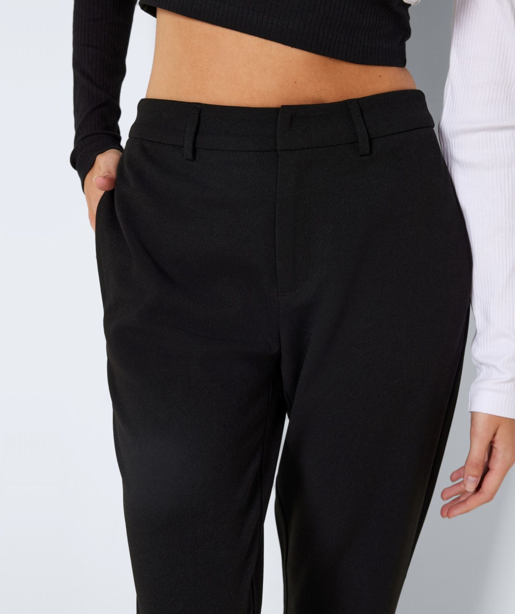 Noisy May - Robyn HW Bootcut Pants (Black)