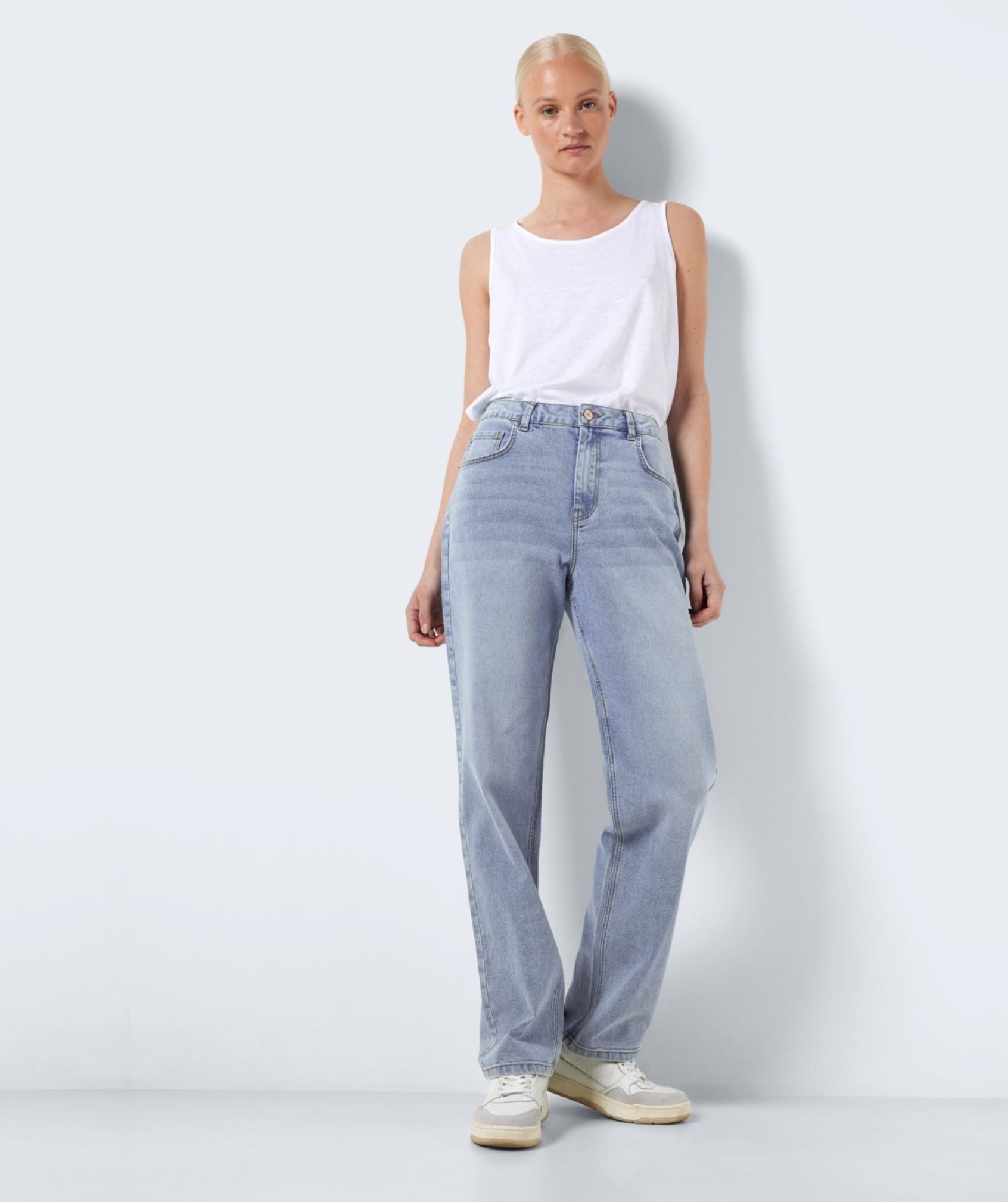 Noisy May - Guthie HW Straight Jeans (Light Blue Denim)