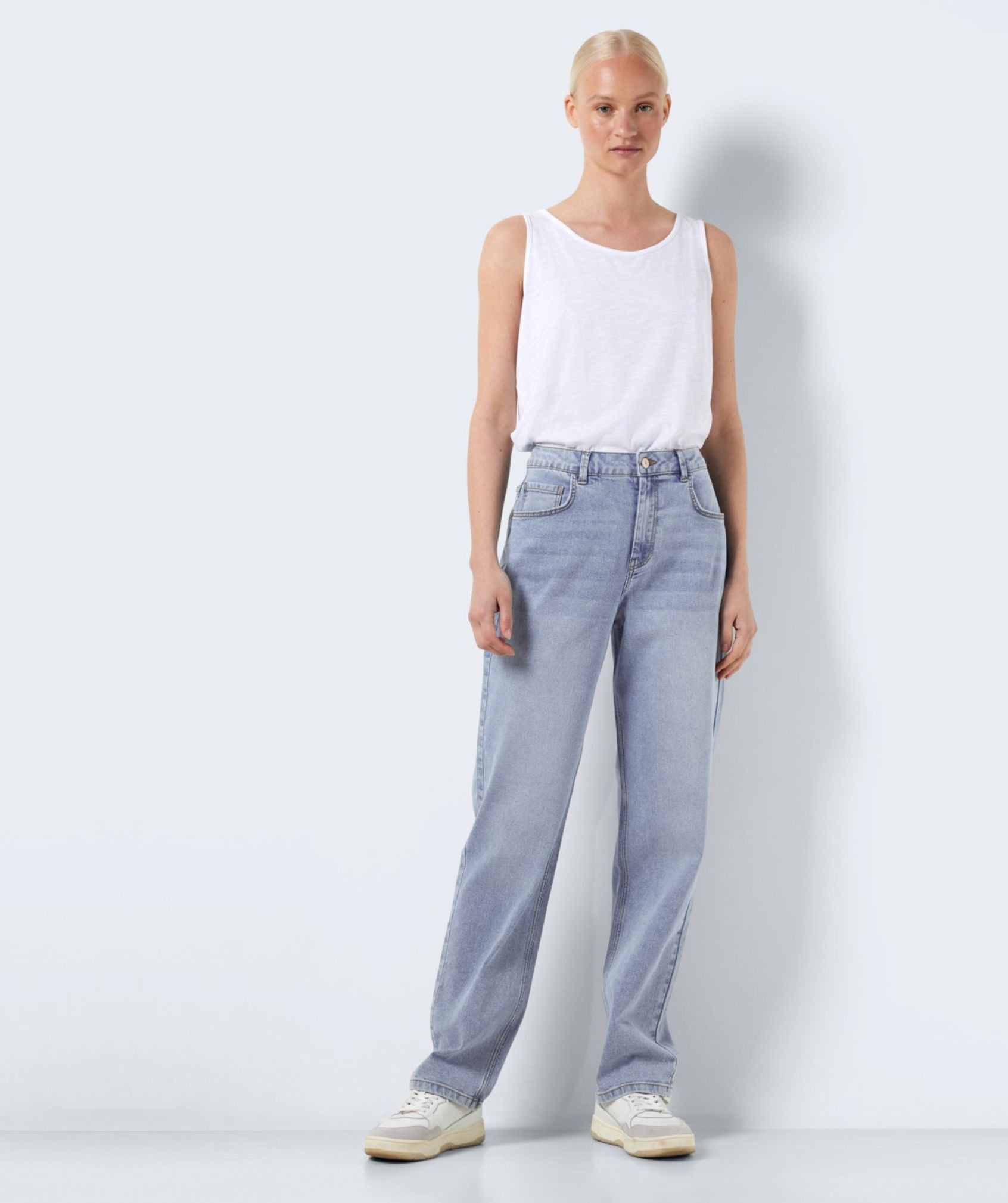 Noisy May - Guthie HW Straight Jeans (Light Blue Denim)