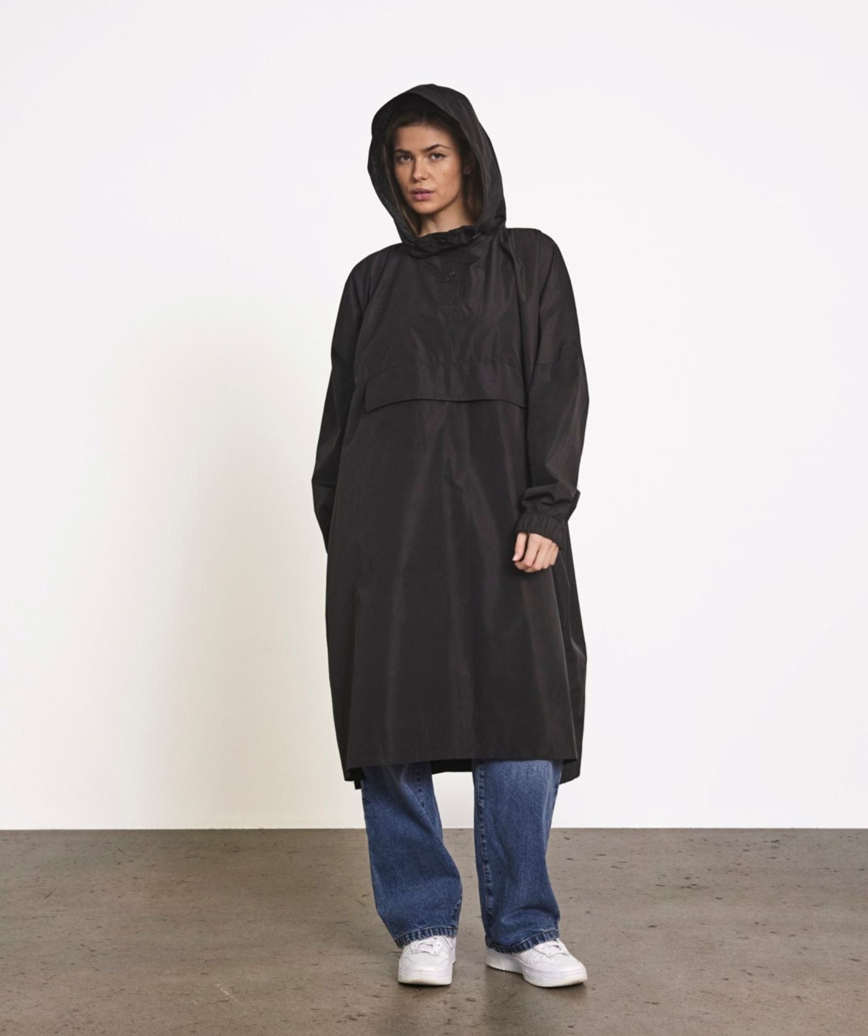 Noisy May - Sky L/S Printed Rainponcho (Black)