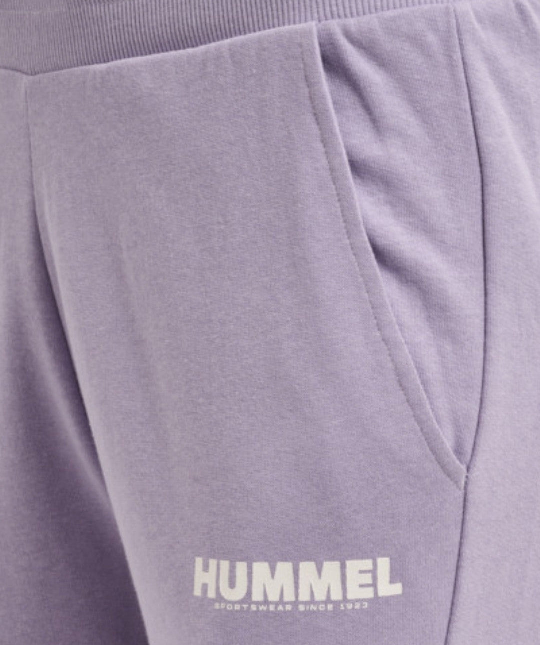 Hummel® - Legacy Woman Tapered Pants (Lilac)