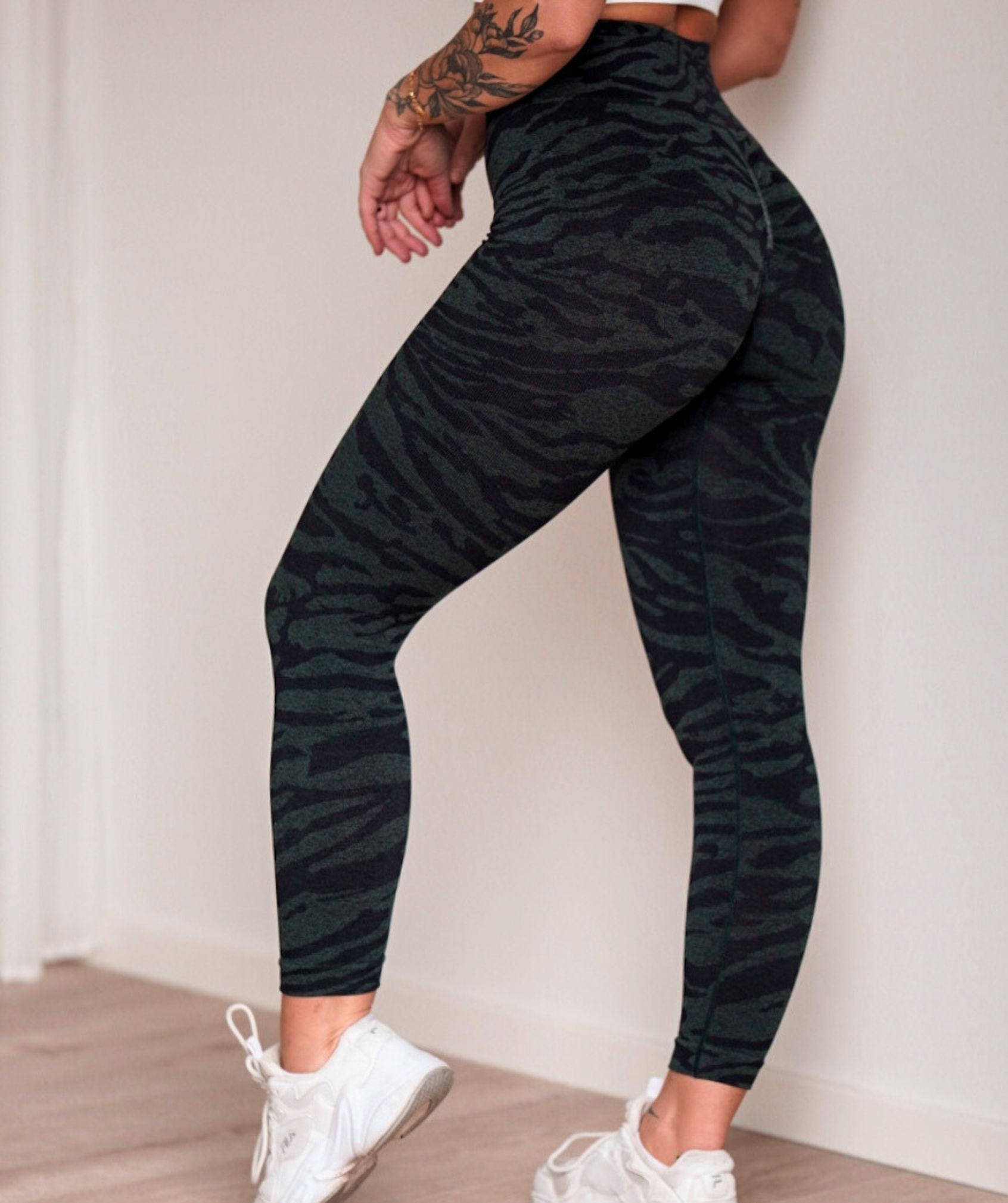 Jentle - Flex Leggings (Black)