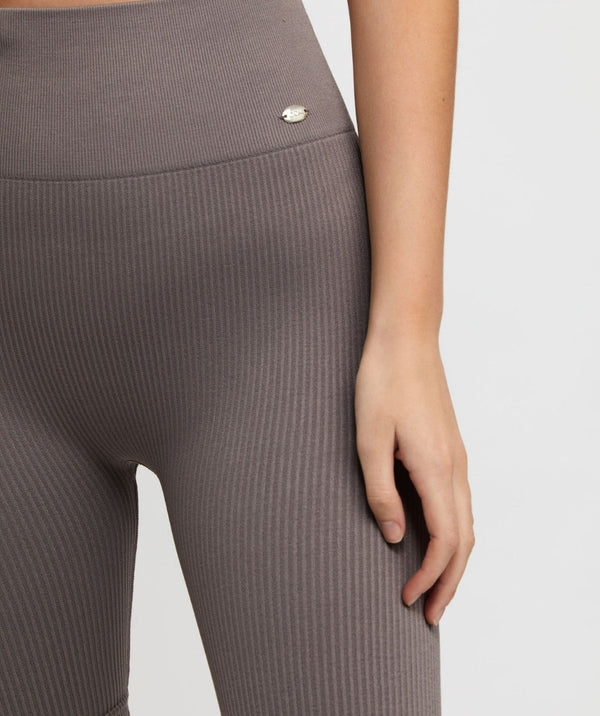 Drop of Mindfulness - Penny Shorts (Mud)