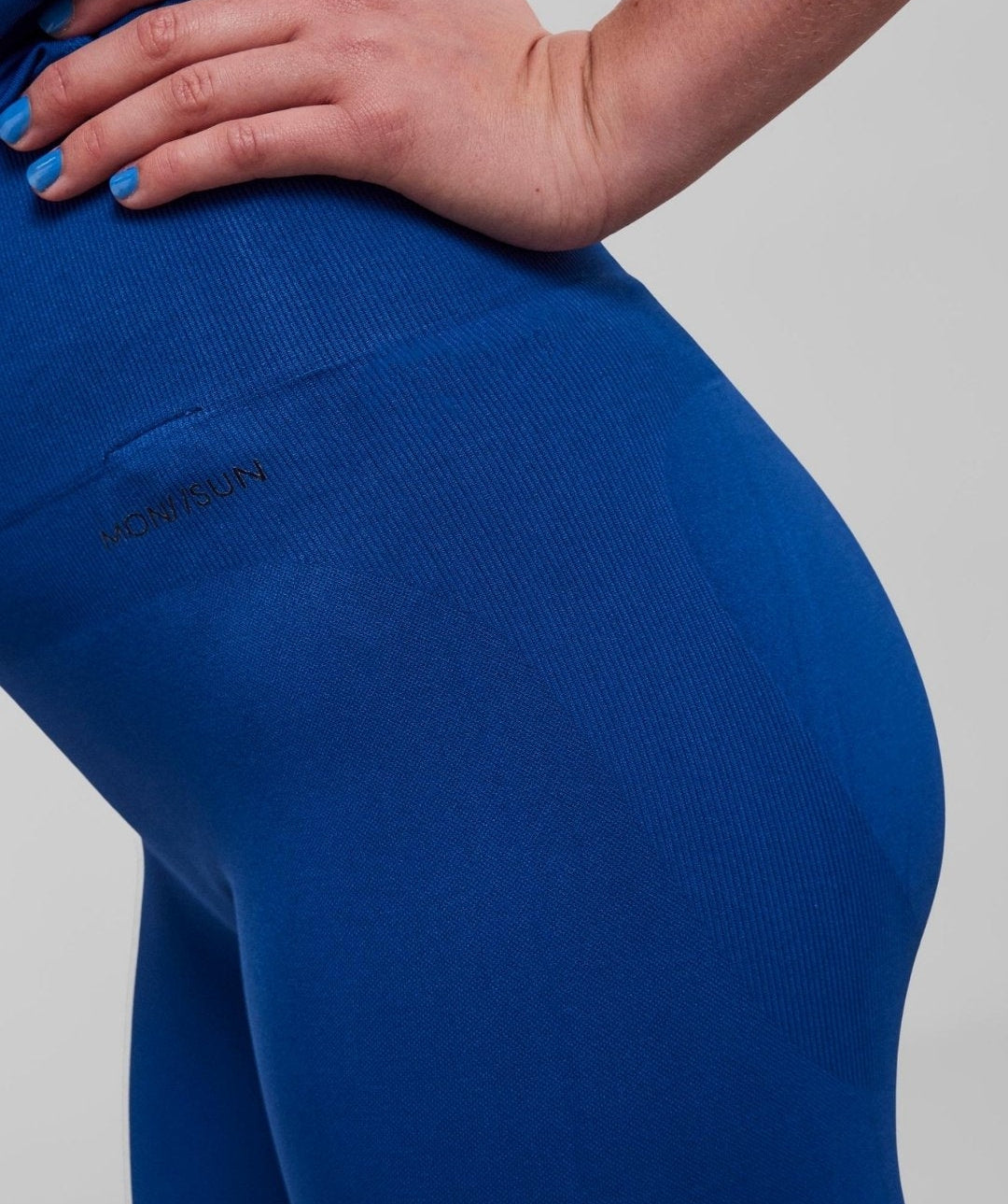 Pieces - Monday HW Seamless Train Tights (Mazarine Blue)