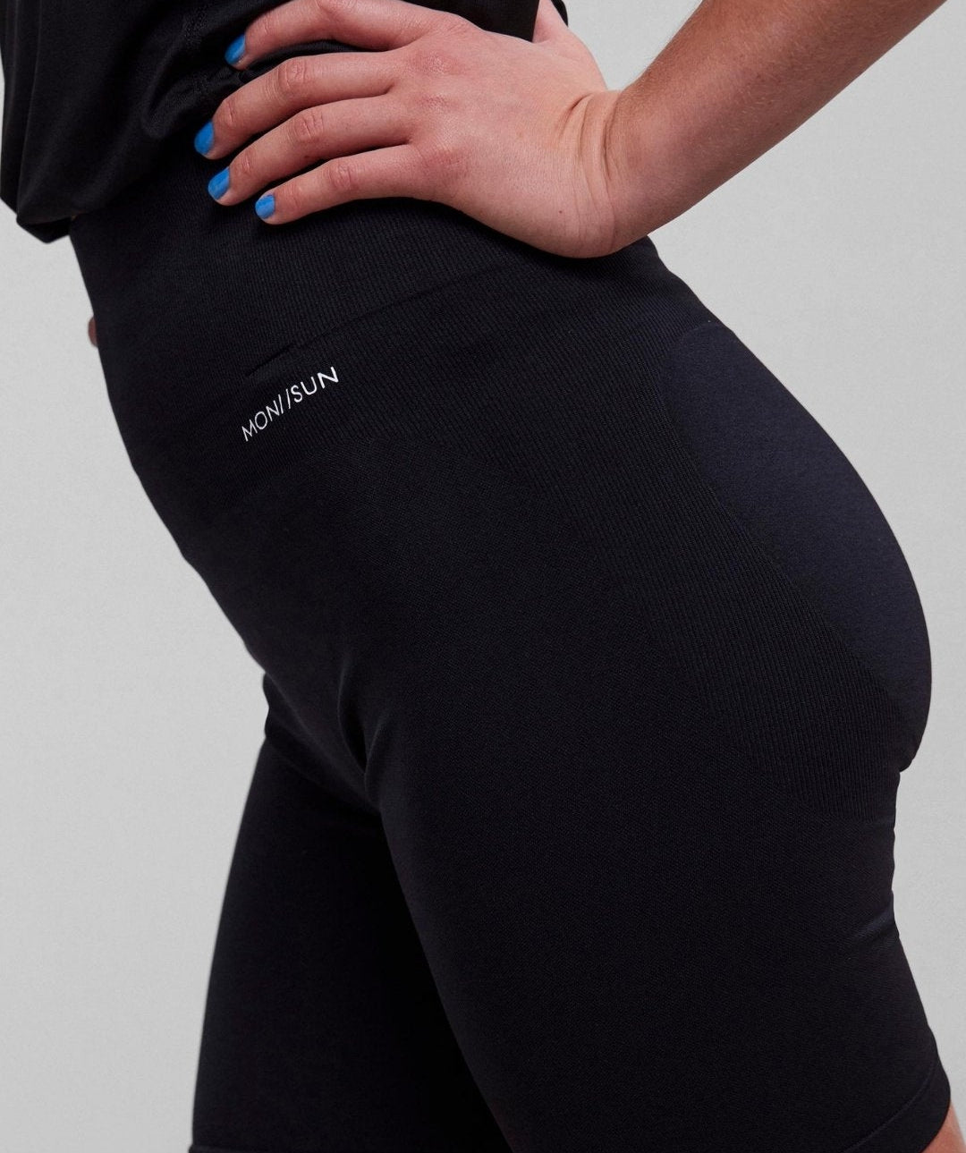 Pieces - Monday HW Seamless Train Shorts (Black)