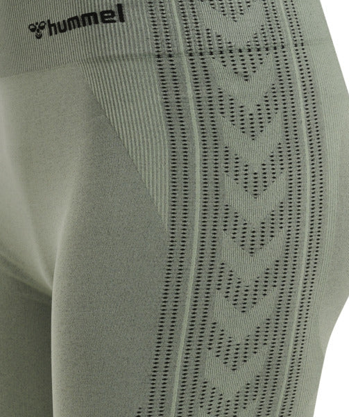 Hummel® - Shaping Seamless Shorts (Lily Pad)
