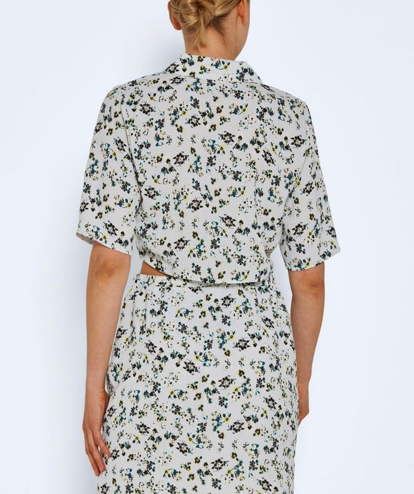 Noisy May - Joe S/S Waist Tie Top (Illusion Blue/Flower)