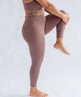 Girlfriend - Compressive Leggings 7/8 (Storm)