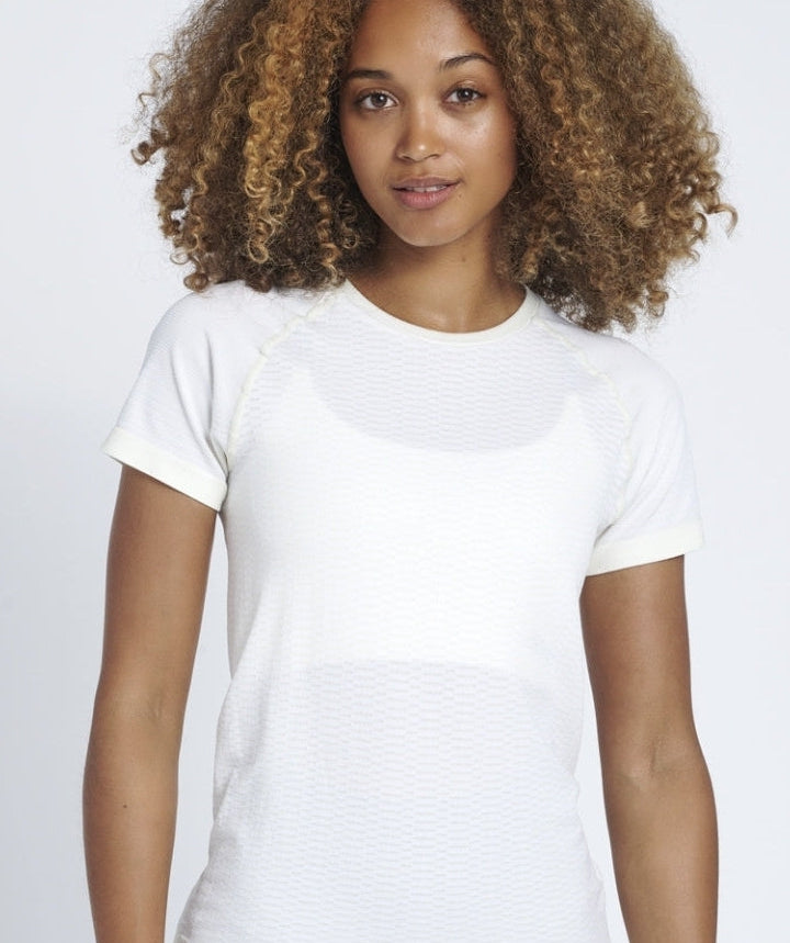 Hummel® - Luna Seamless T-shirt (Marshmallow)