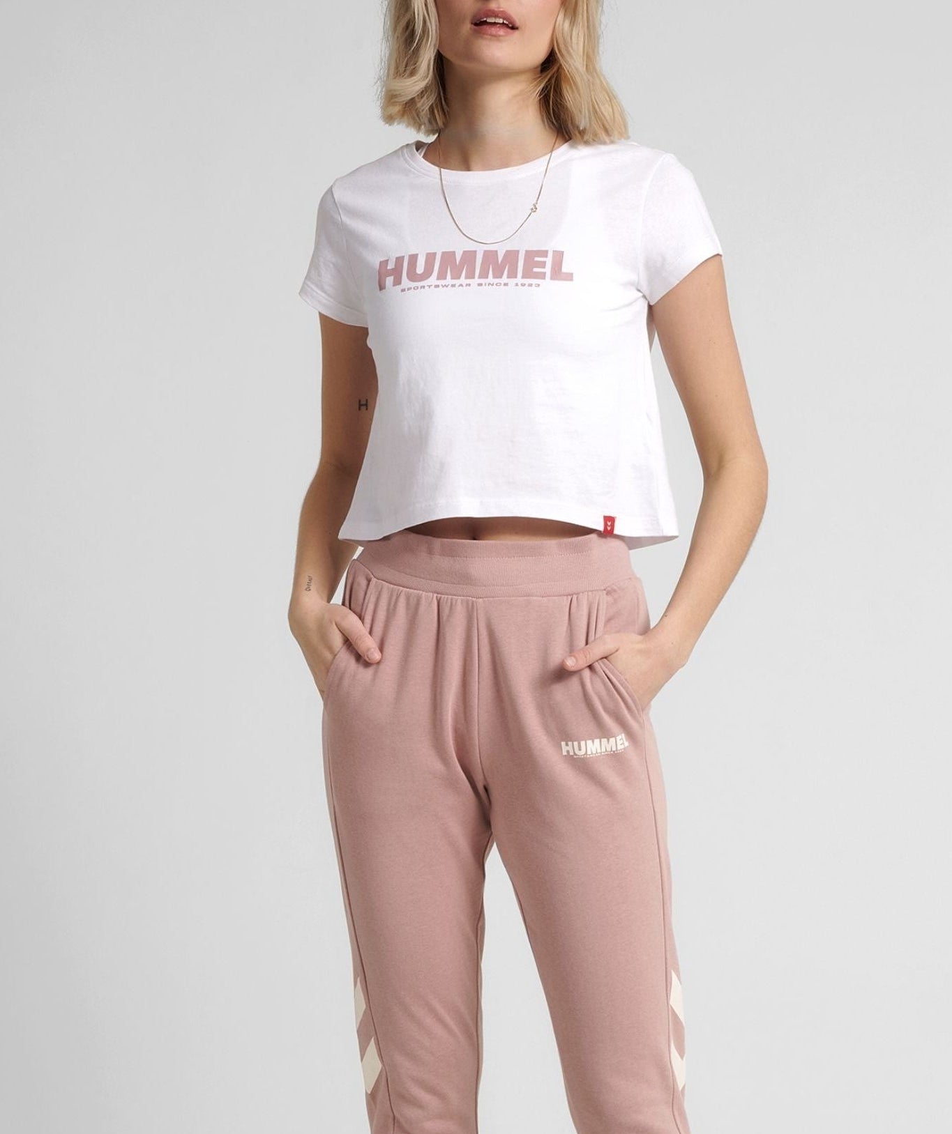 Hummel® - Legacy Cropped T-shirt (White)
