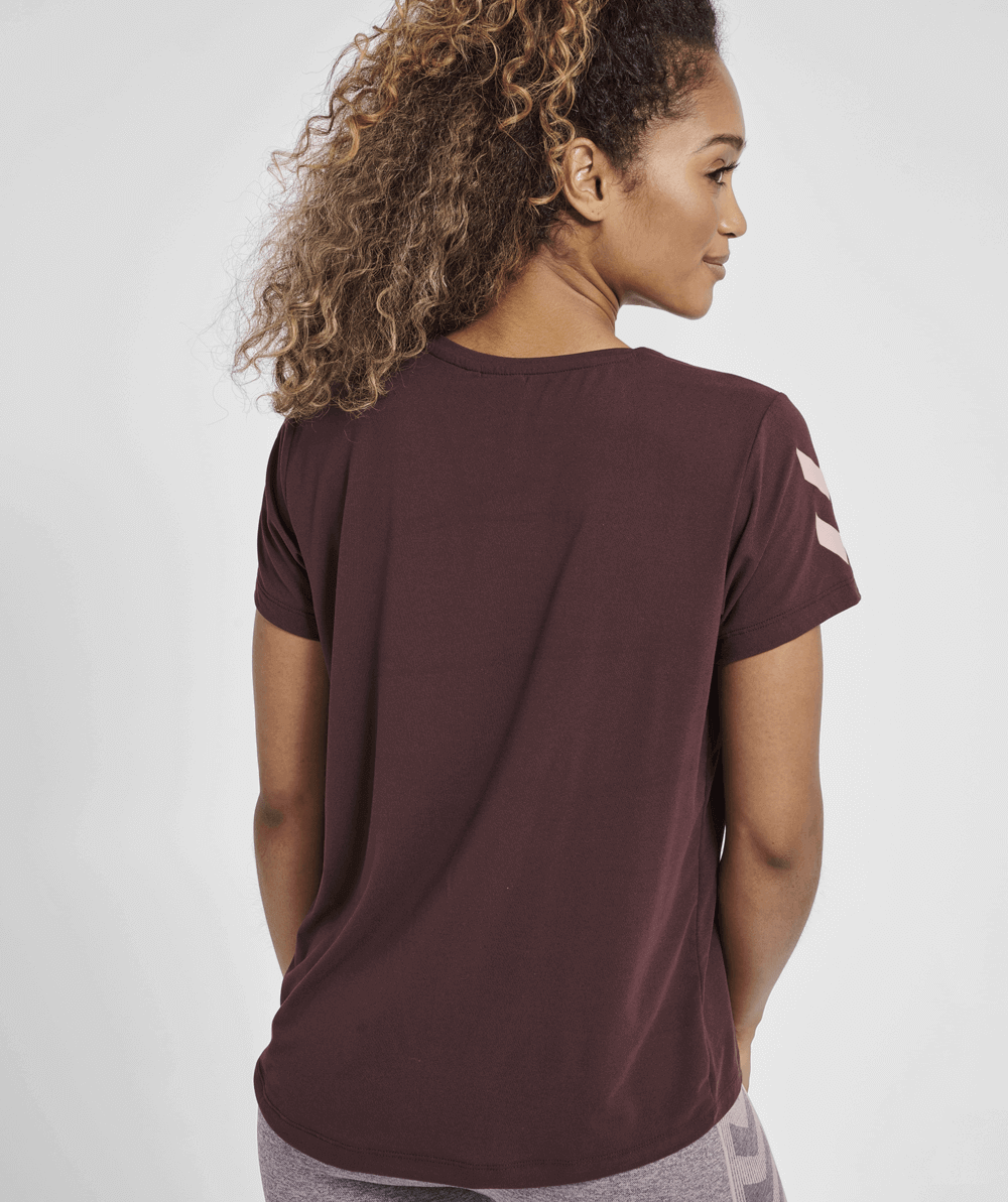 Hummel® - Taylor T-shirt (Fudge)