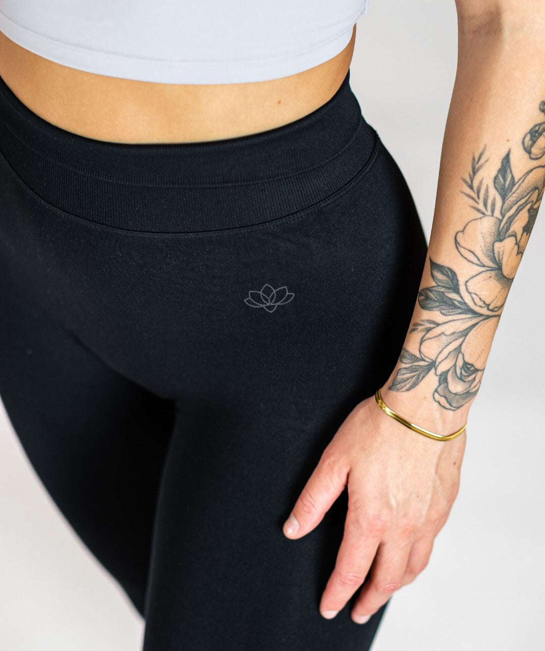 Jentle - Replay Leggings (Black)